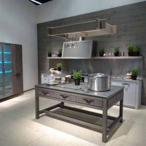 Kuchnia w modnym stylu loft. Fot. Bauformat
