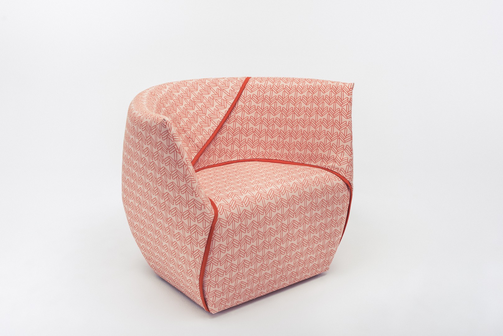 Fotel Ume zaprojektowany przez Maję Ganszyniec dla marki Comforty.