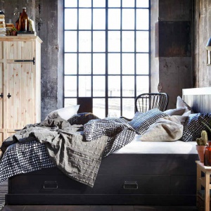Łóżko Fjell. Fot. IKEA