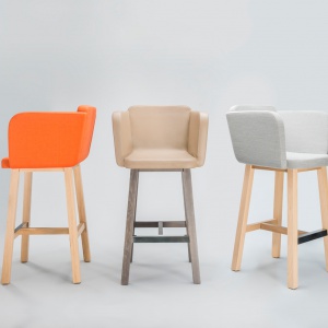 Krzesła projektu Tomka Rygalika dla Comforty. Fot. Ernest Winczyk