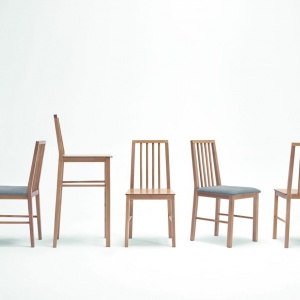 Seria krzeseł 