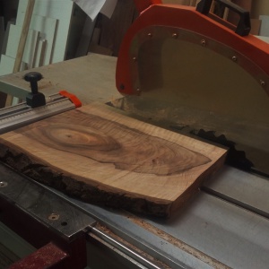 Deska z orzecha europejskiego. Fot. Malita Just Wood