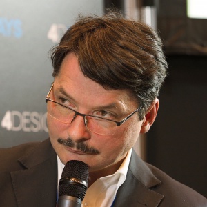 Panel dyskusyjny na Forum Branży Meblowej - prof. Jerzy Smardzewski.. Fot. PTWP 