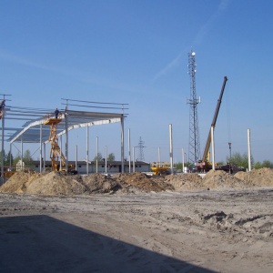 Budowa hal produkcyjnych w 2007 roku. Fot. GTV