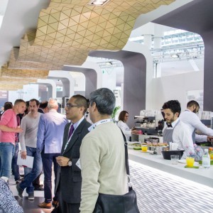 Stoisko włoskiej Grupy Biesse, producenta maszyn i technologii m.in. dla przemysłu drzewnego i meblarskiego. Fot. Biesse