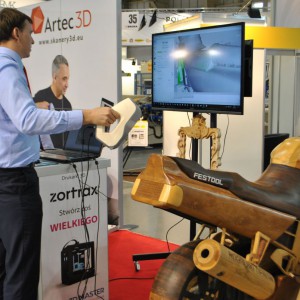 Stoisko firmy Artec 3D na targach 