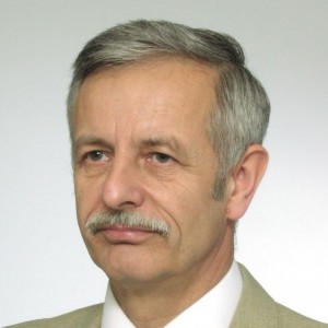 Maria Antoni Hikiert, zastępca dyrektora Ośrodka Badawczo-Rozwojowego Płyt Drewnopochodnych w Czarnej Wodzie. Fot. Archiwum