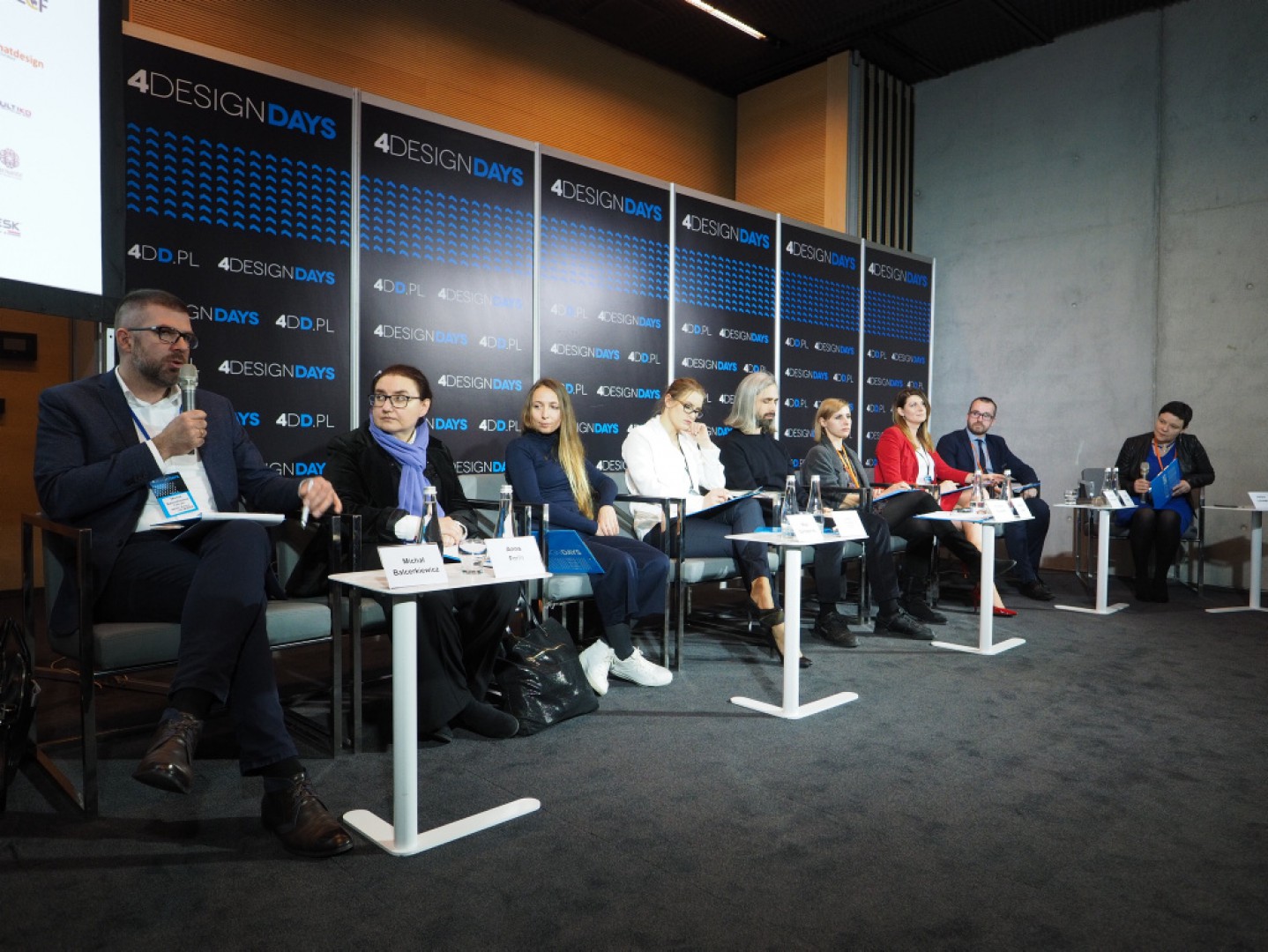 Jedna z dyskusji, która odbyła się w ramach Forum Branży Meblowej podczas 4 Design Days 2018. Fot. PTWP