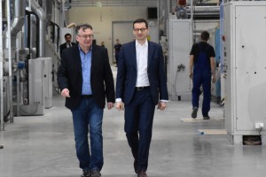Premier Mateusz Morawiecki odwiedził fabrykę mebli Telmex