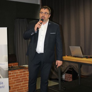 Krzysztof Kopyczyński, reprezentujący markę Finishparkiet