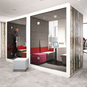 Kabina akustyczna „#Hush Closed” firmy Mikomax Smart Office zajmuje tyle samo miejsca co dwa biurka, a zapewnia komfort pracy i spotkań. Fot. Mikomax Smart Office
