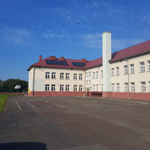 Szkoła w Bukowsku, która znalazła się z gronie zwycięzców konkursu „Najlepsza szkoła pod słońcem”. Fot. IKEA