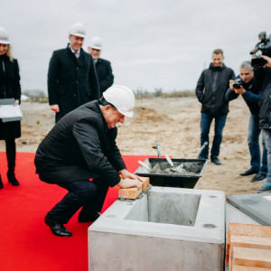 Wmurowanie kamienia węgielnego pod budowę Centrum Dystrybucyjnego – nowej inwestycji firmy Meble Wójcik.