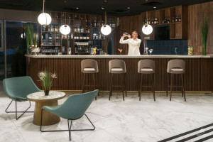 Hotel inspirowany chińskim art deo - zobaczcie, jakich użyto w nim mebli