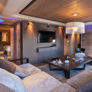 Meble Flexform w alpejskim hotelu. Design: Jean-Marc Mouchet. Fot. Studio Erick Saillet