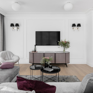 Meble firm Sits i Comforty w sopockim apartamencie. Projekt JT Grupa