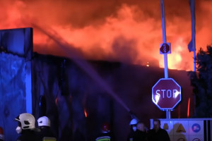 Pożar w fabryce  mebli Profim w Turku. Straty będą ogromne