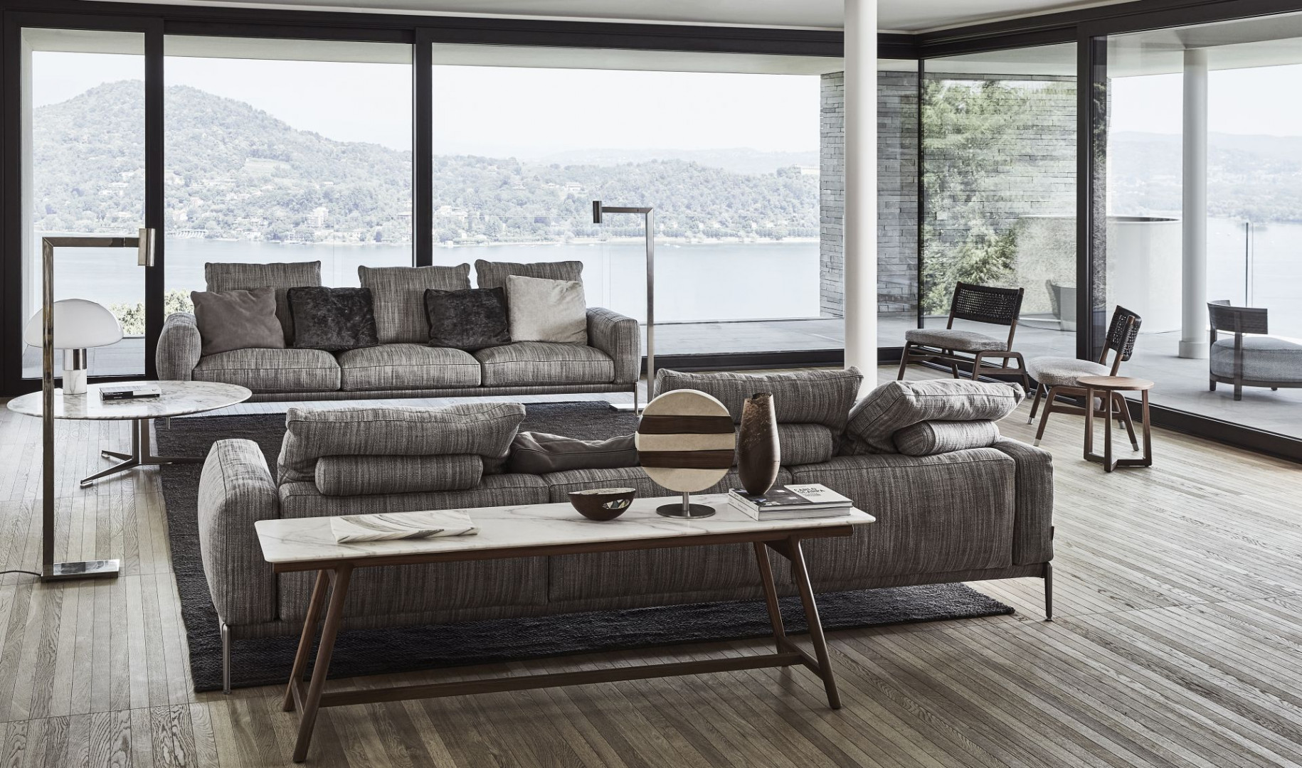 Sofa Romeo, projekt Antonio Citterio. Nowość 2020. Fot. Flexform
