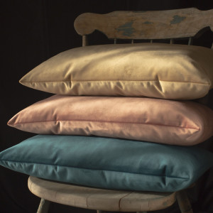 Bestseller: Charleston furniture fabric. Fot. Dekoma 
