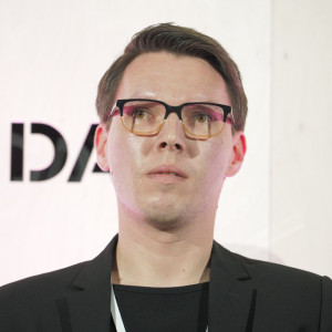 Józek Madej, partner zarządzający i projektant w musk kolektyw, współtworzy markę 